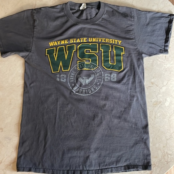 Wayne State University T shirt women’s M Detroit Michigan - Picture 2 of 6